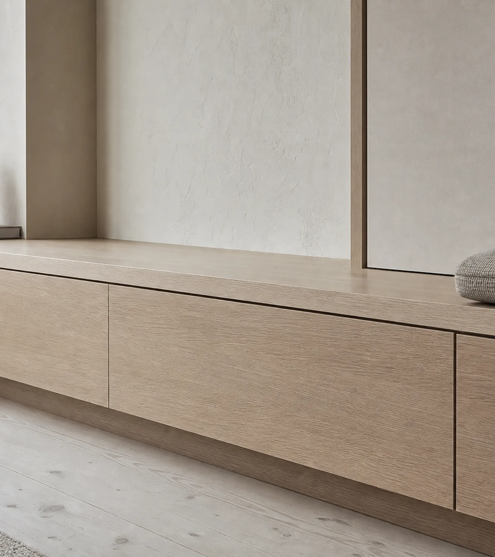 Suite de Salón Silvan con Plinto de Exhibición para Asiento Junto a la Ventana acabado y detalle