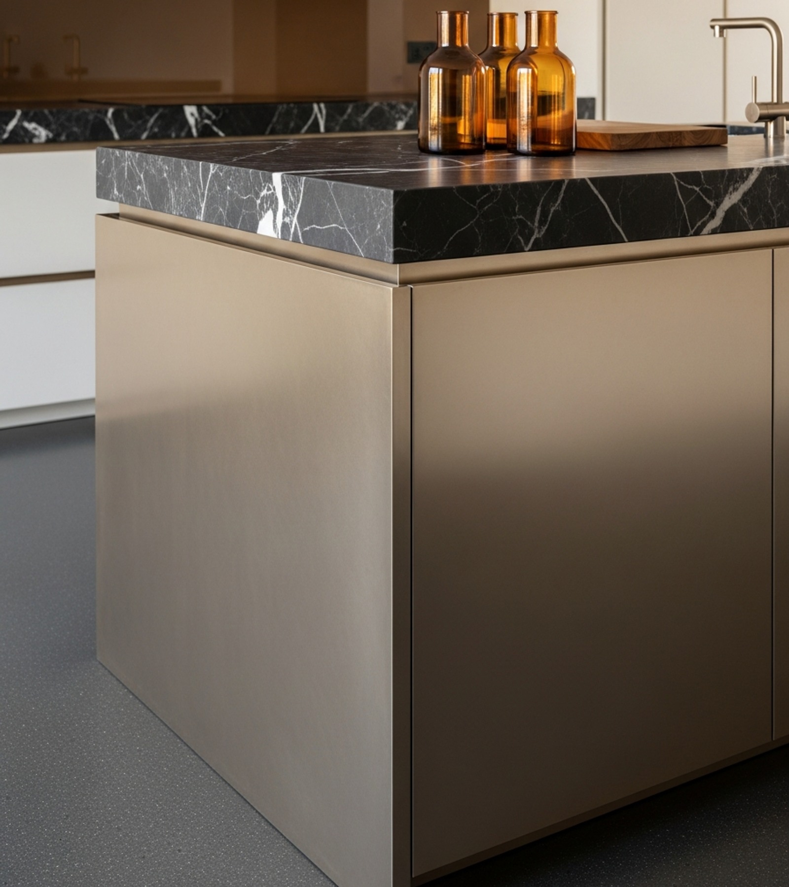 Fadior Abyss Kitchen Suite — close-up of stainless steel finish and hardware detail