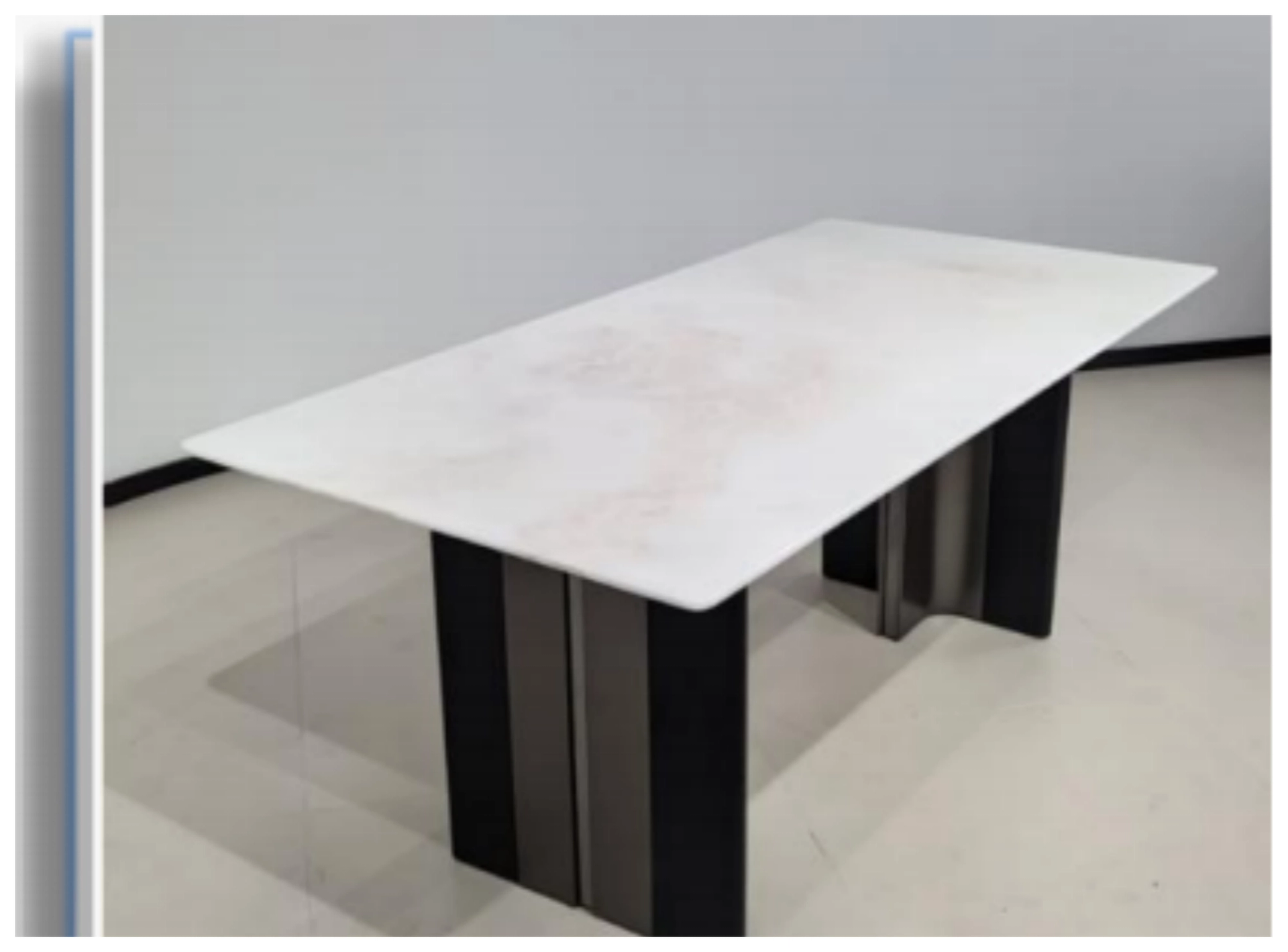 Mesa de comedor de mármol con sobre de piedra vista del producto