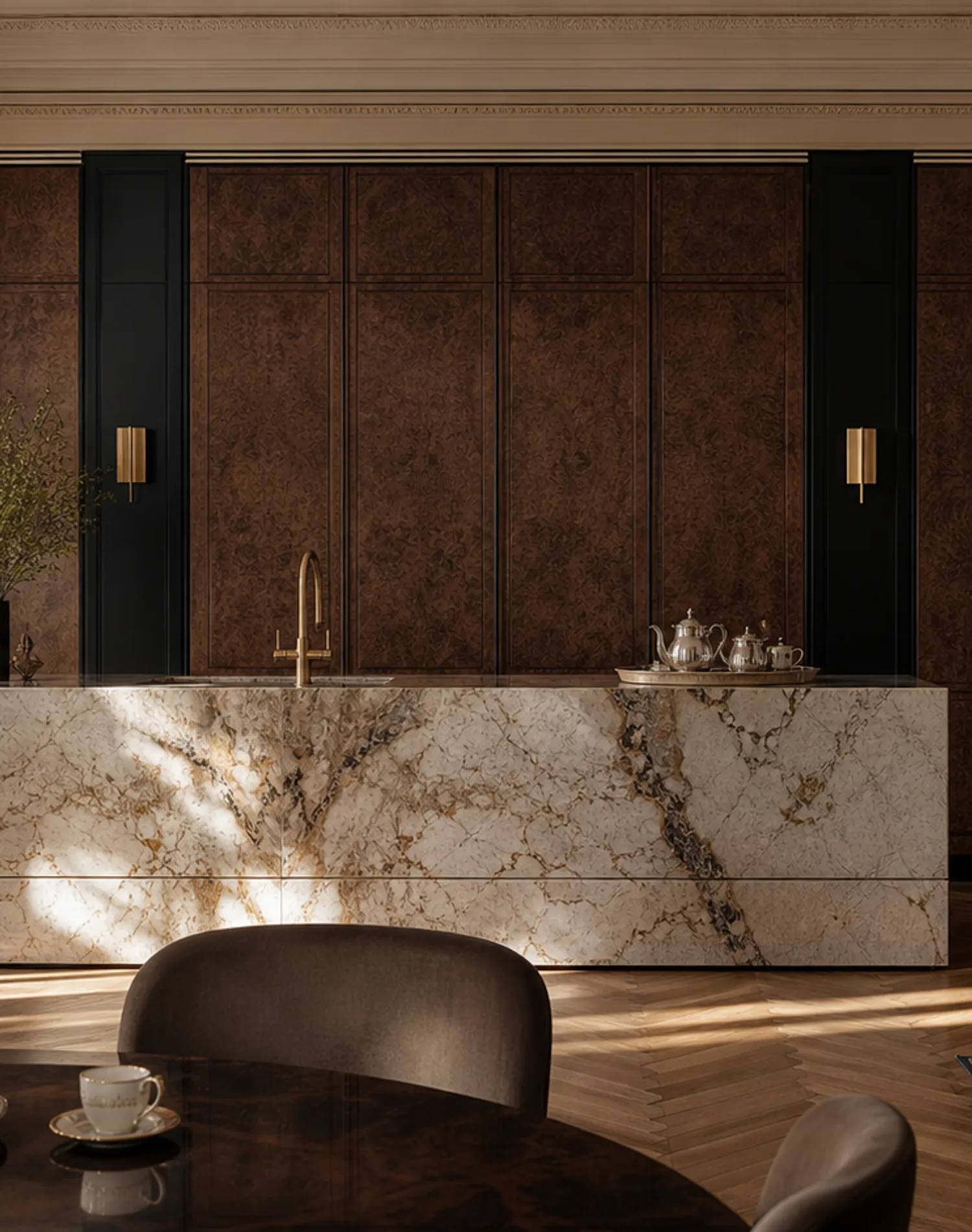 Suite de cocina Silkstone con bahía de despensa para té Tambour estudio de adaptación