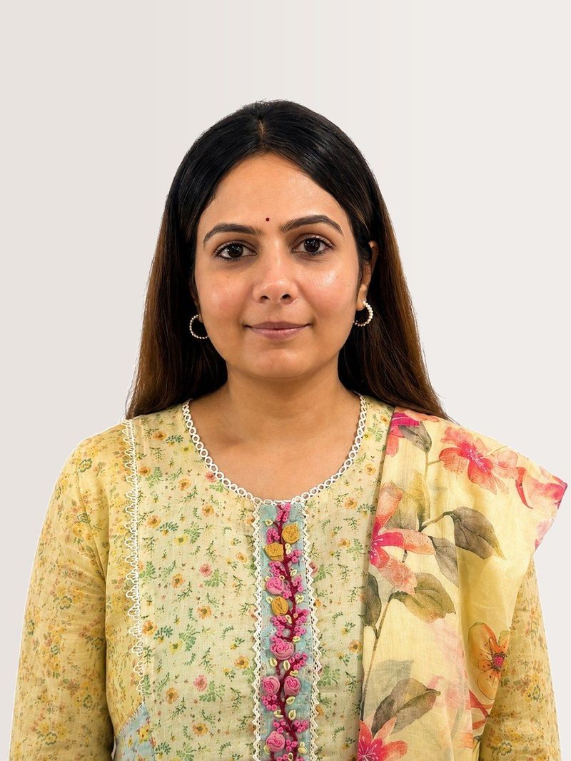 Dr. Ritika Poddar