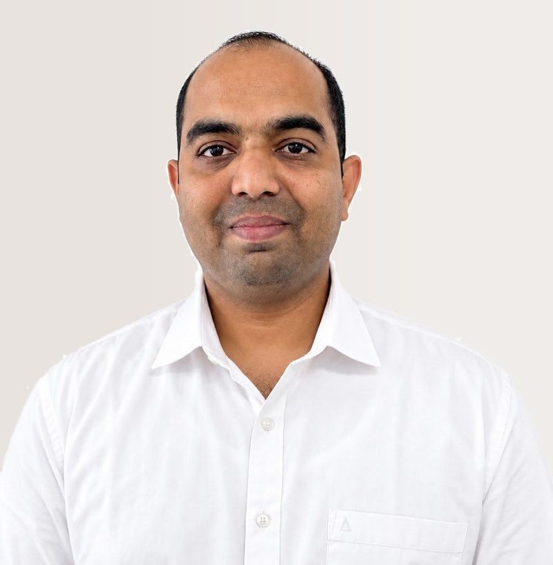 Dr. Yogeshwar Chippa