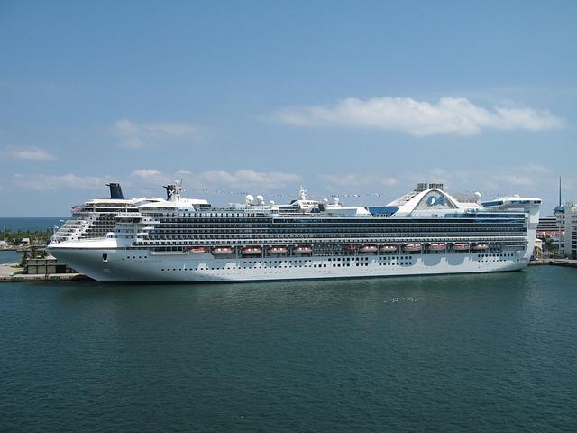 Costos del WiFi de Princess explicados + formas sencillas de mantenerte conectado en alta mar y en puerto