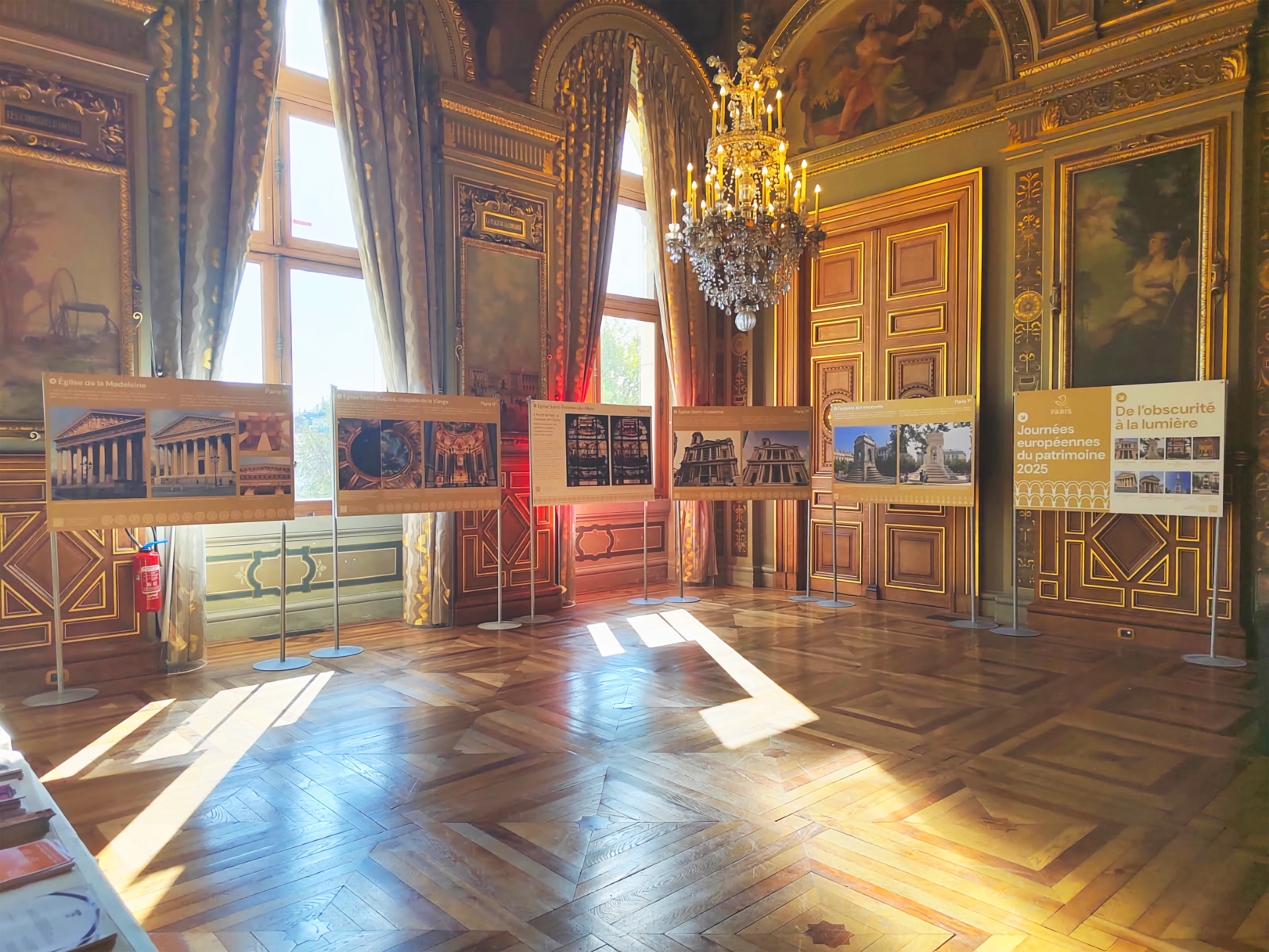 De l'obscurité à la lumière — 2