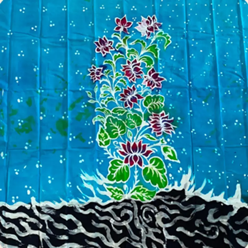 Kain Batik Tulis Malangan biru dengan motif bunga ungu dan gelombang hitam-putih di bagian bawah.