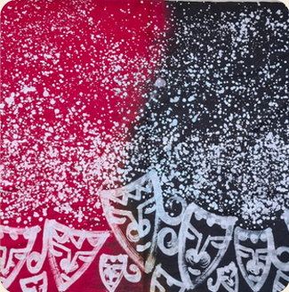 Kain Batik Tulis Malangan merah-hitam dengan motif Topeng Malangan putih di bagian tepi.