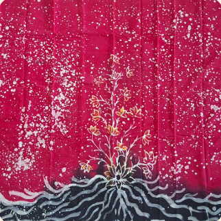 Kain Batik Tulis Malangan merah dengan motif tanaman berbunga dan gelombang hitam-putih di bagian bawah.