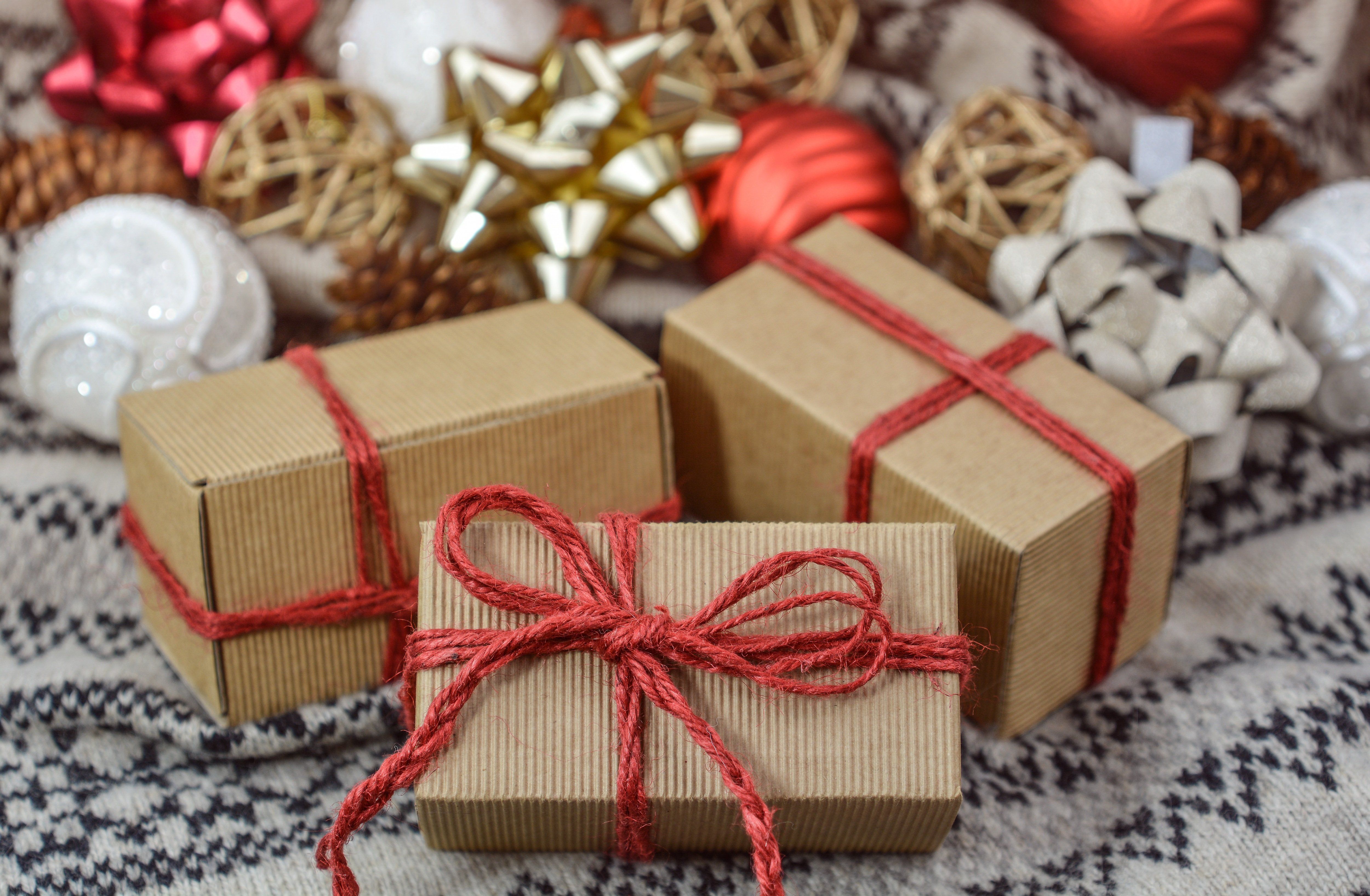 Cadeaux de Noël pour bébé : 6 idées utiles (2026) · Le Lutin