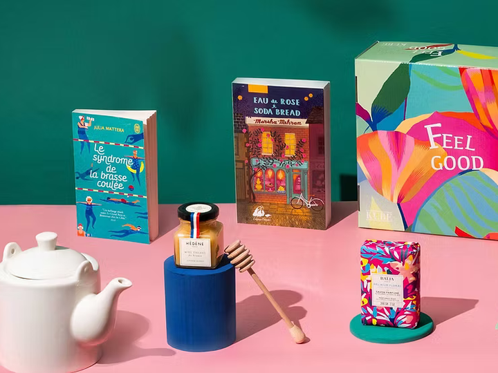 Box de livres et autres accessoires