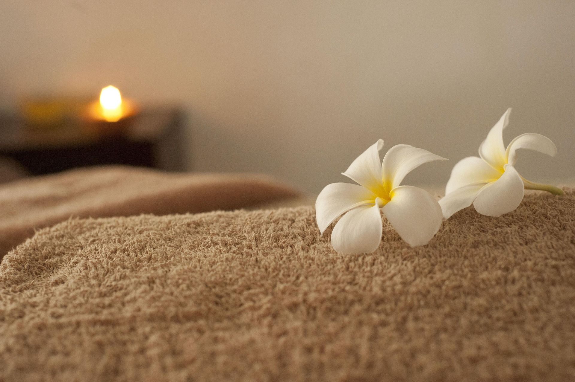 fleurs sur serviette