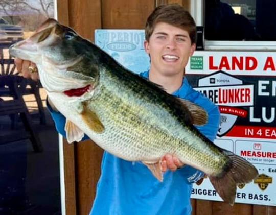 Two More 14lb+ Largemouth Caught From Texas Big Bass Factory