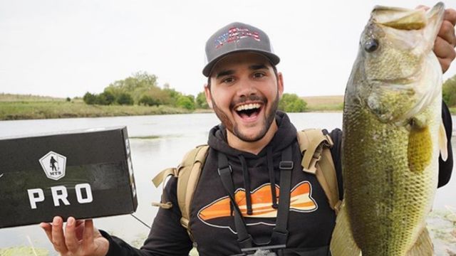 4 Deadly Bass Baits For Fishing Grass Lakes