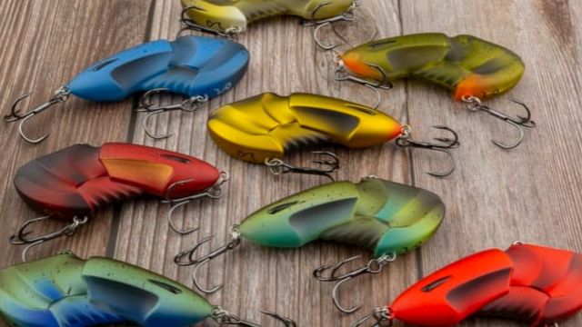 Video: How To Fish Lipless Crankbaits Like A Pro In The Spring