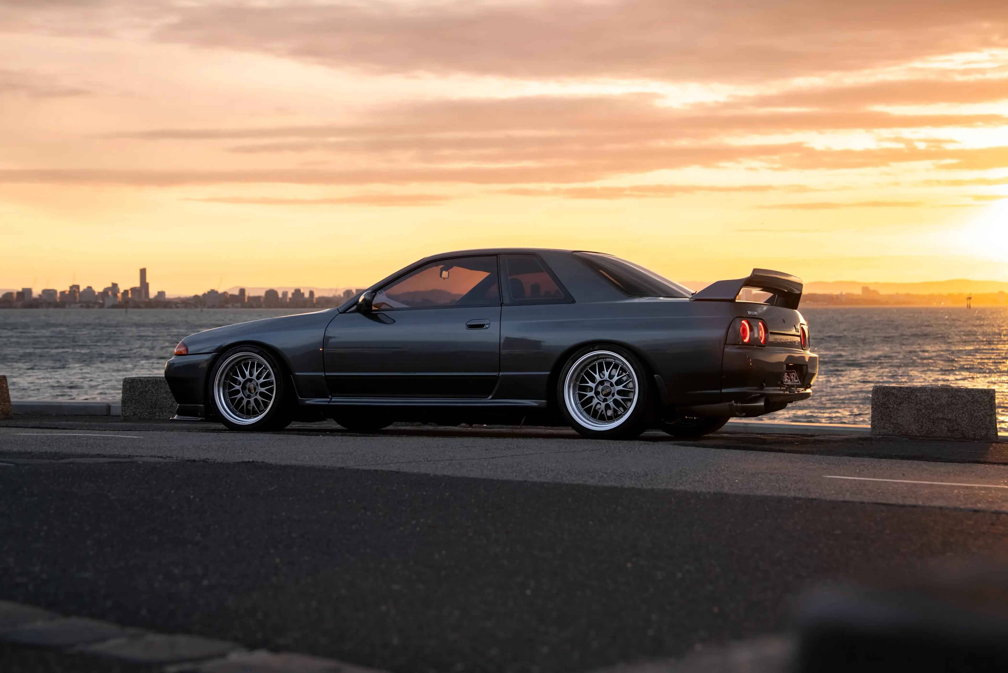 R32, photo 1