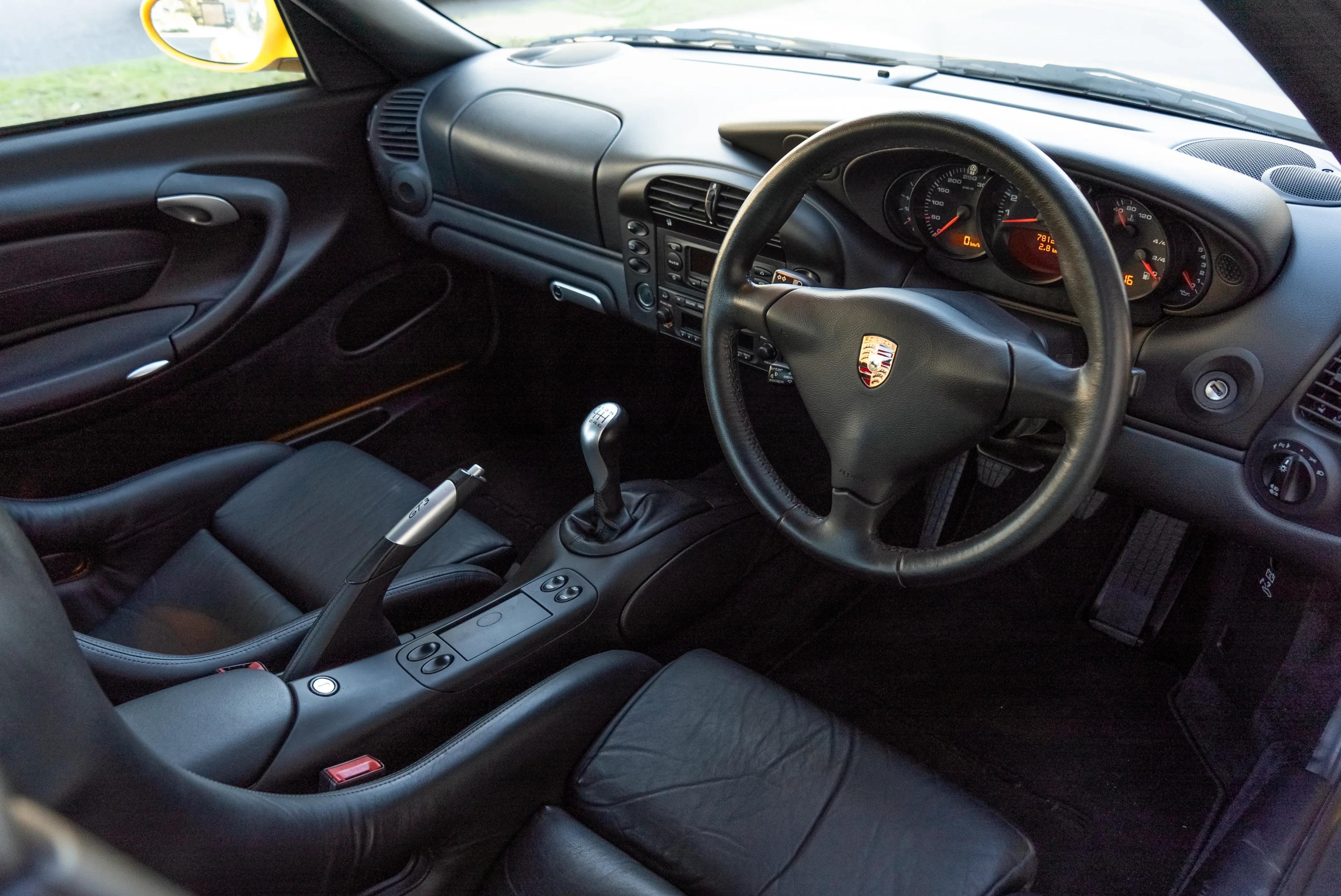 Yellow 996, photo 3