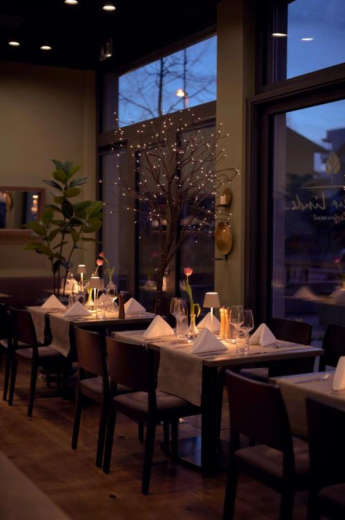 Candlelit tables at Zur Linde