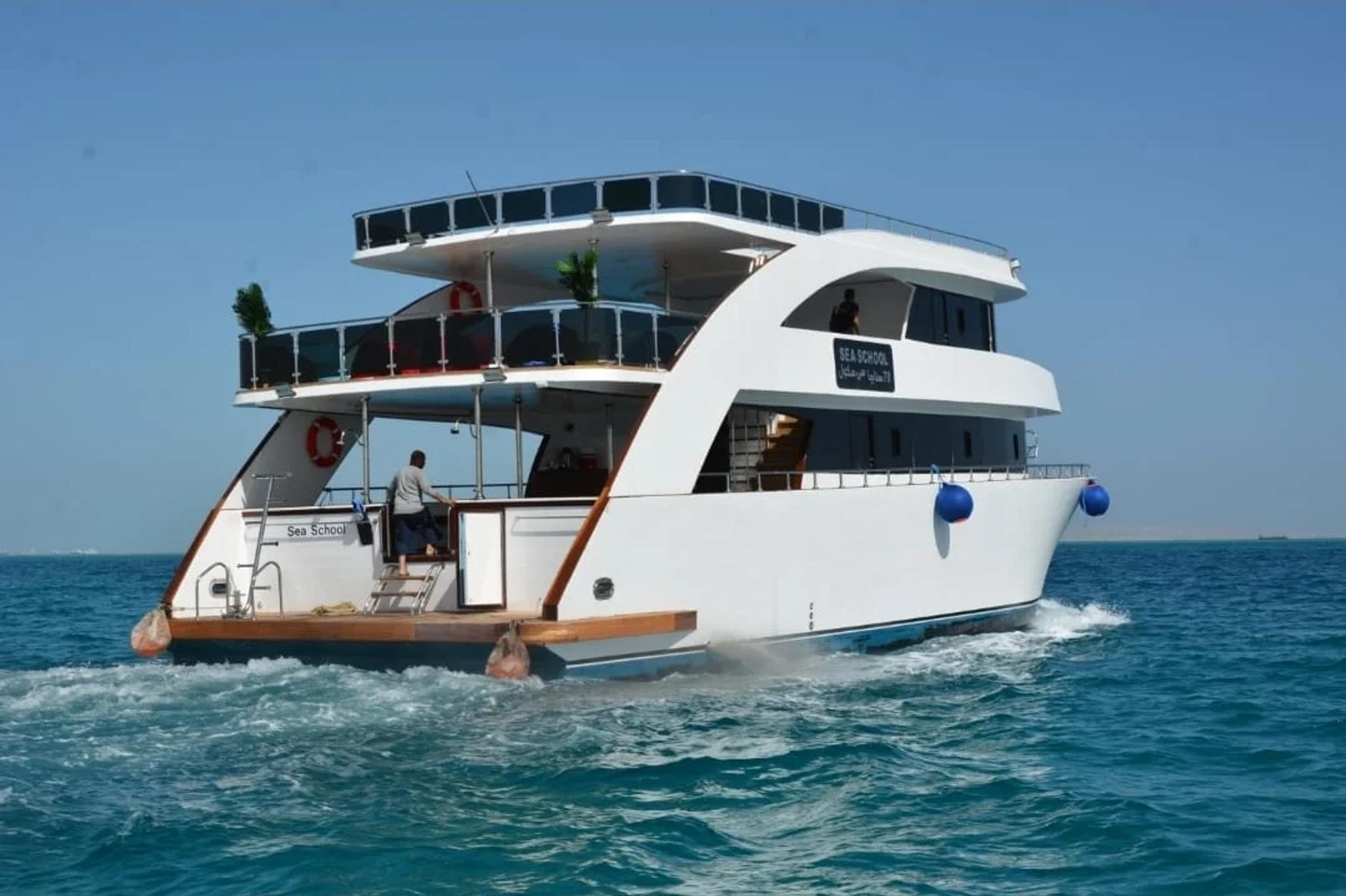Hurghada 3 Islands Yacht Trip — photo 1