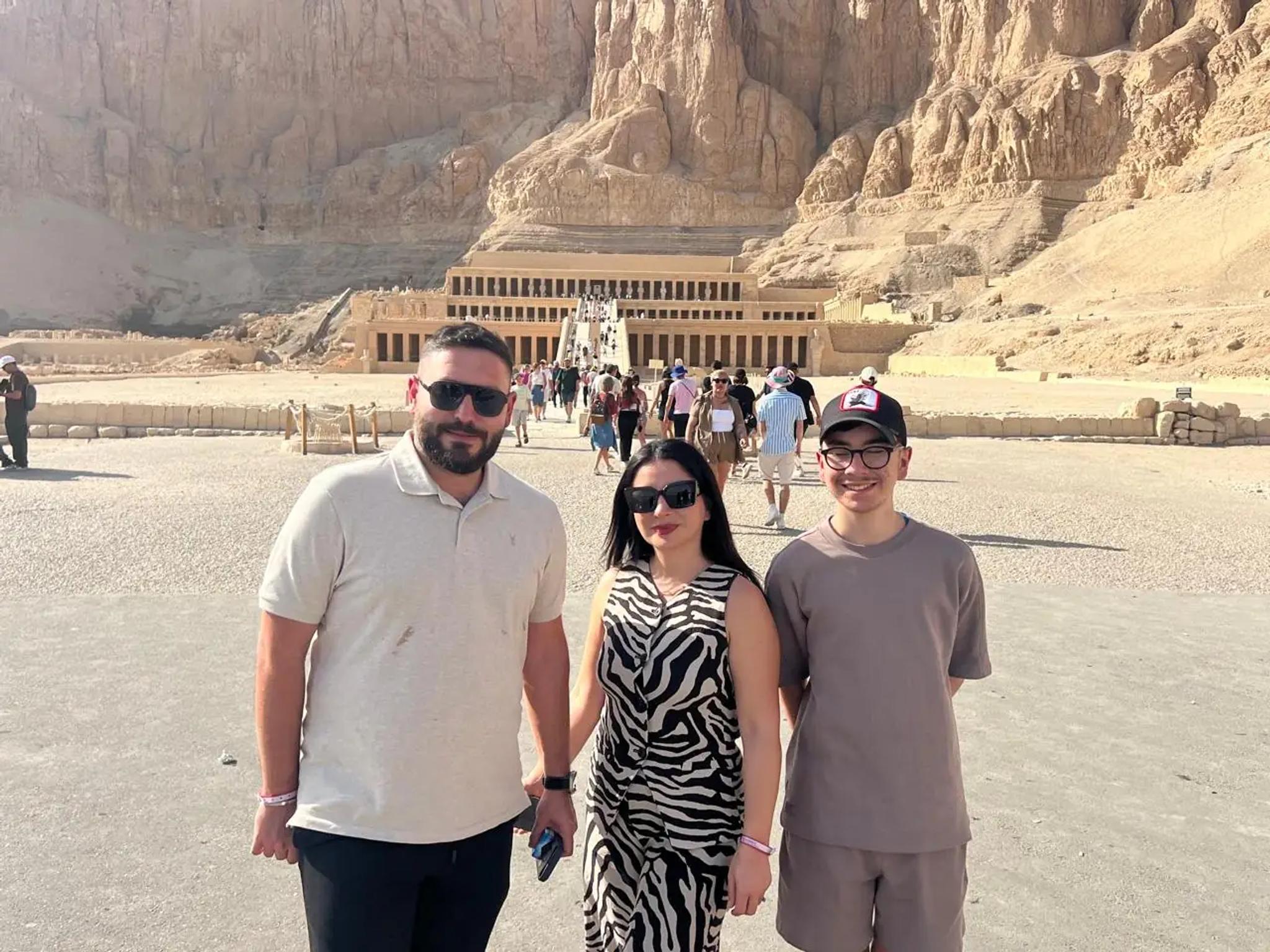 جولة خاصة ليوم كامل في البر الغربي بالاقصر