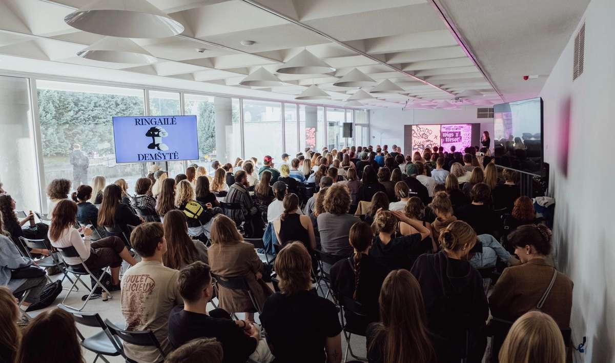 Packed hall at a talk by Ringailė Demšytė