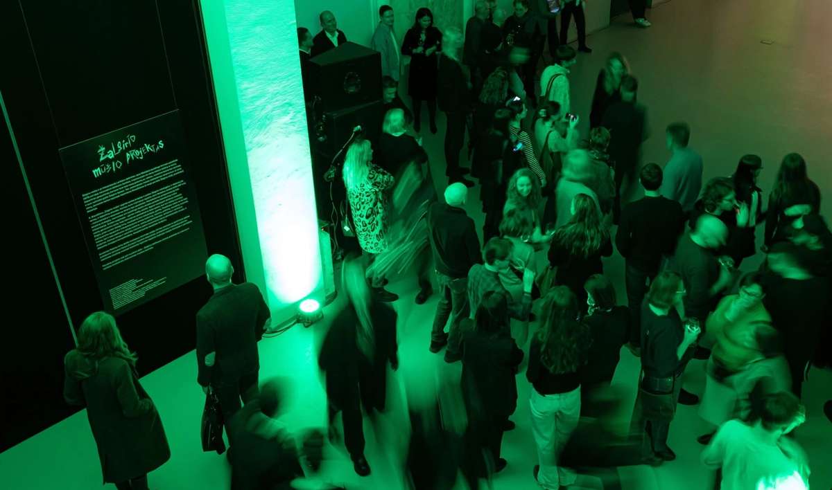 Crowd at the Žalgiris Battle Project opening under green light