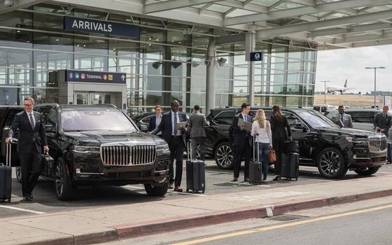 What are the best limo services for airport transfers in major U.S. cities?