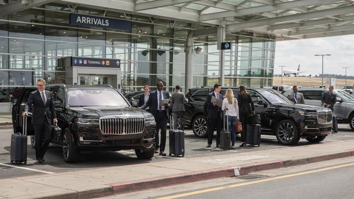 What are the best limo services for airport transfers in major U.S. cities?