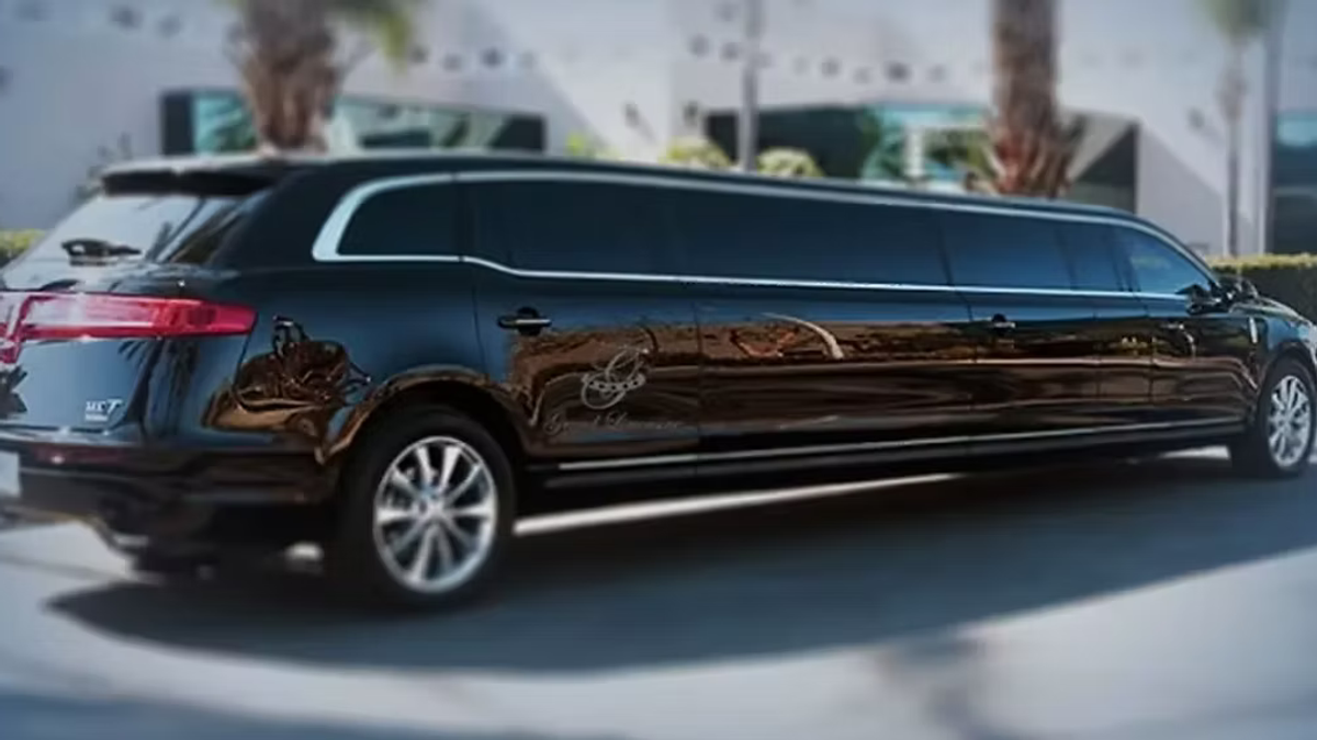 The Best Limousine Service in Macon: Experience Luxury, Comfort, and Style with Grand Limousine"