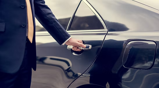 Why You Should Pre-Book Your Airport Car Service Today!