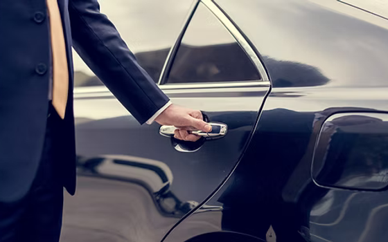 Why You Should Pre-Book Your Airport Car Service Today!