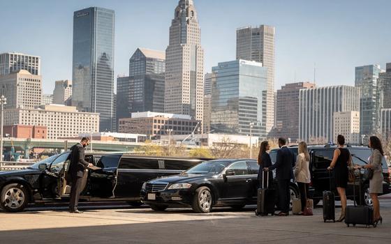 Houston Limousine Rental Prices Explained for First-Time Bookers