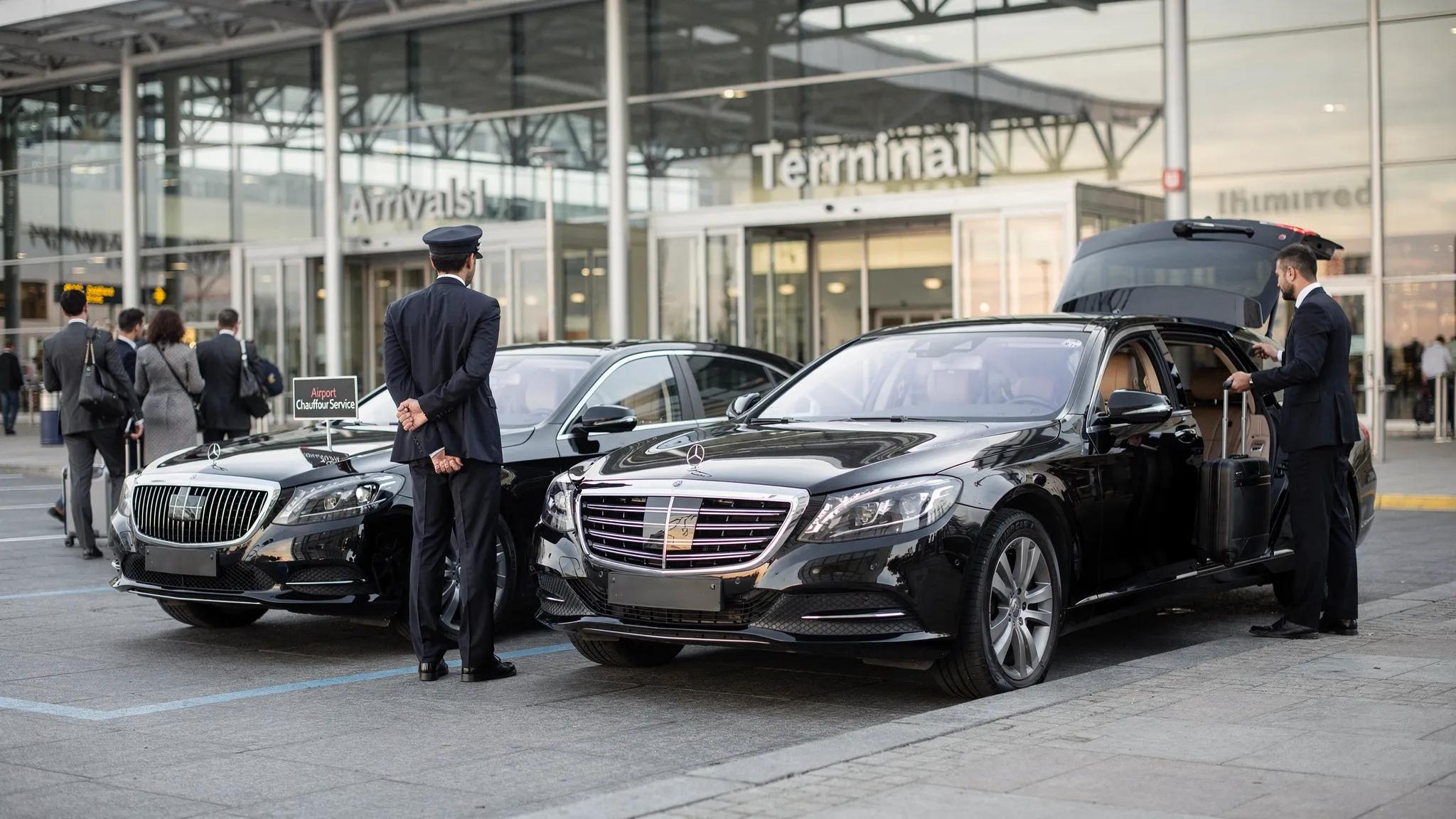 Airport Chauffeur Service: What to Expect Before You Book