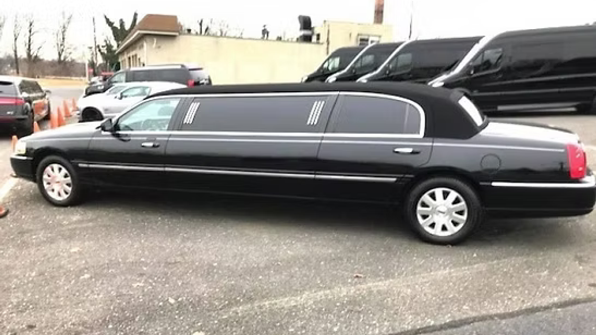 Ride in Style: Top 5 Benefits of Renting Grand Limousine
