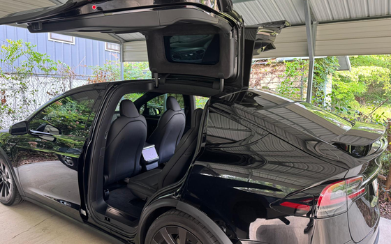 Beyond the Drive— The Unmistakable Art of a Professional Chauffeur