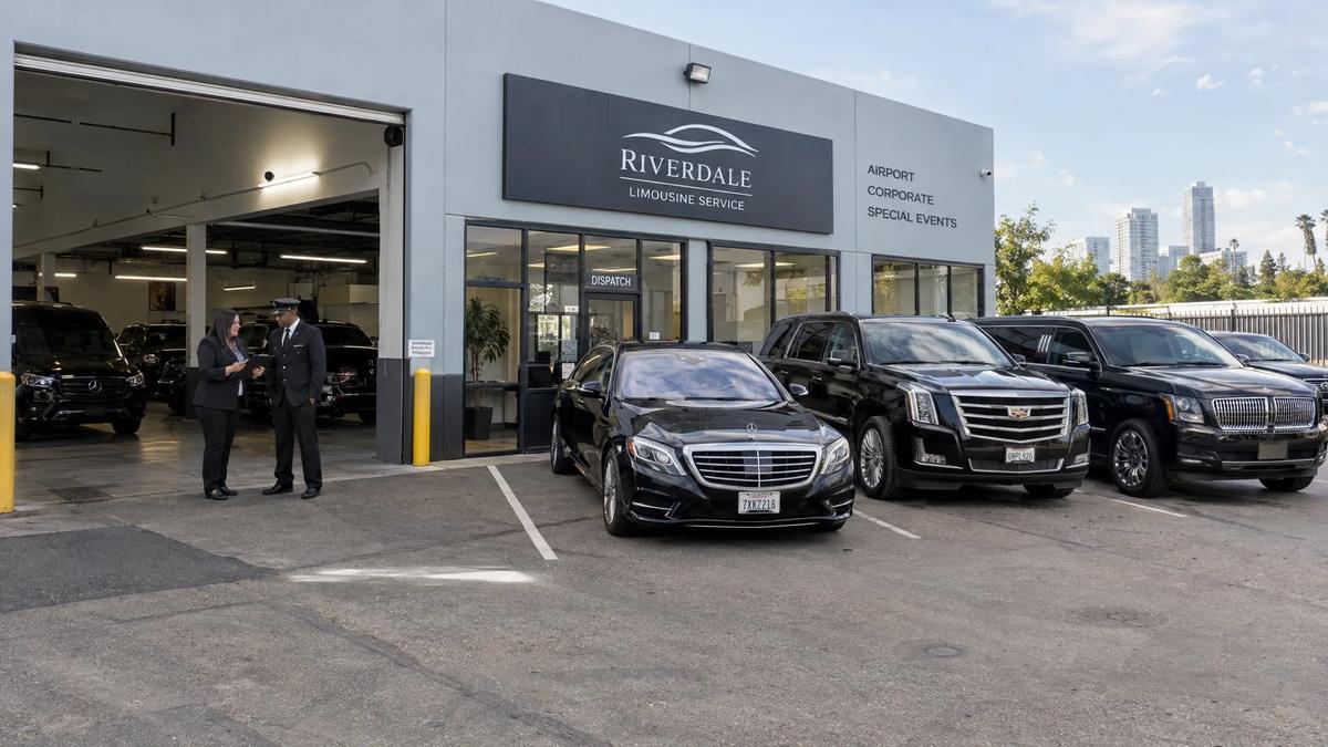 How to Compare Limo Companies Before You Reserve