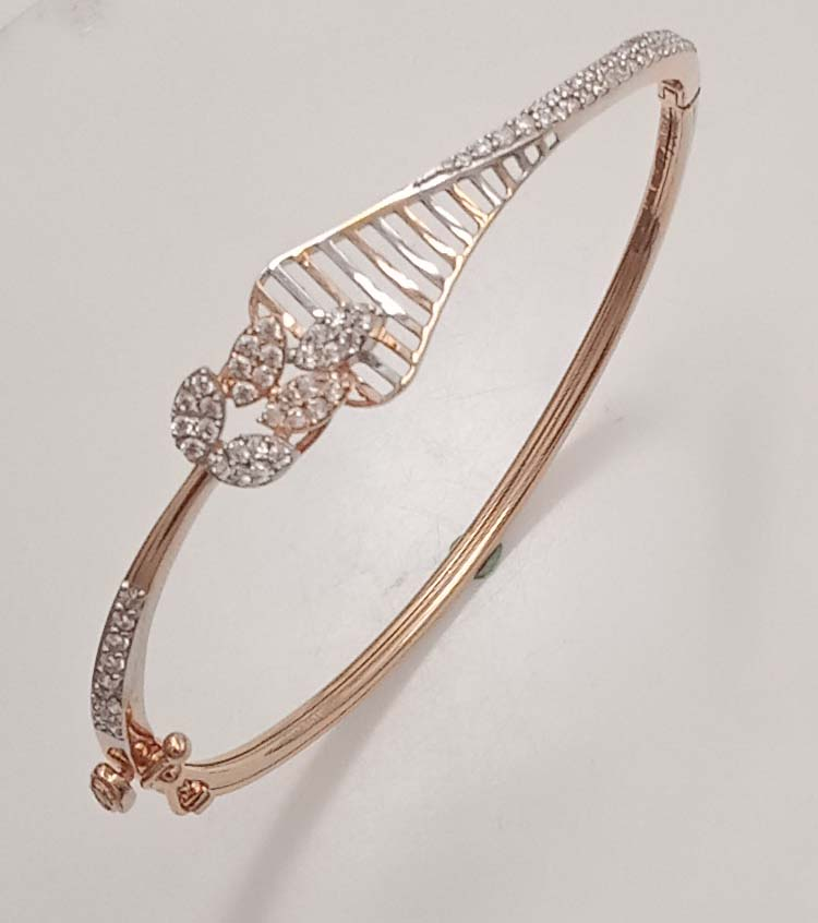 Gold bracelet