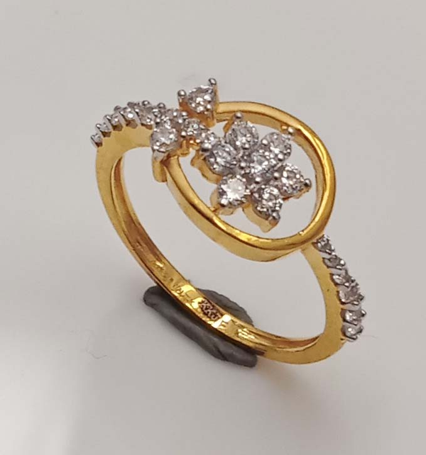 Gold ring 