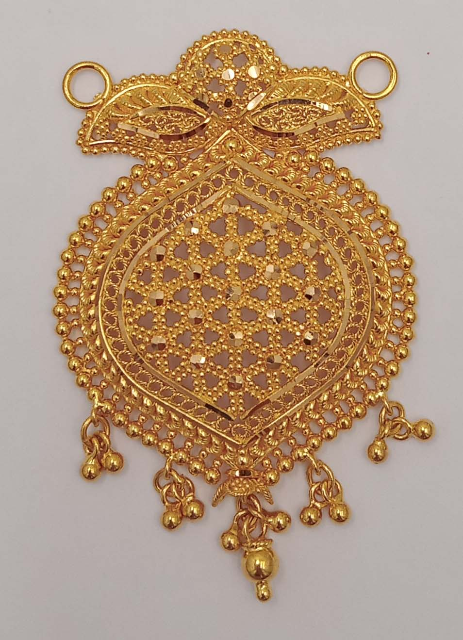 Gold pendant