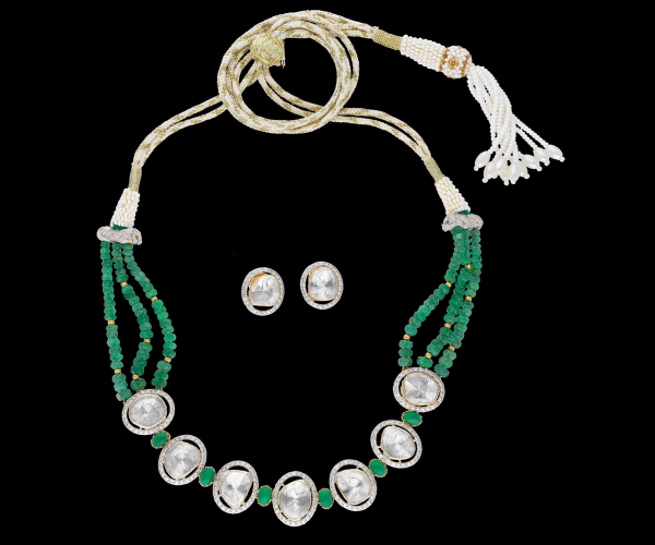 Gold D Kundan Set