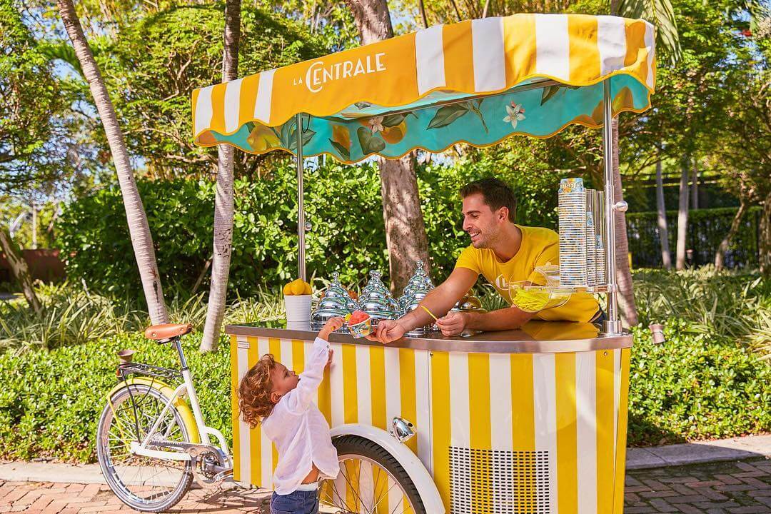Icecream stand La Centrale Miami