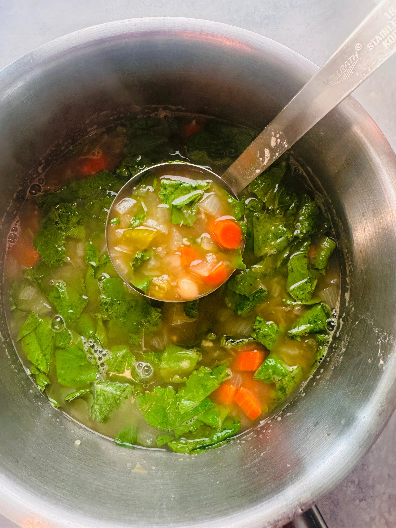 Lemony Tuscan White Bean and Kale Soup