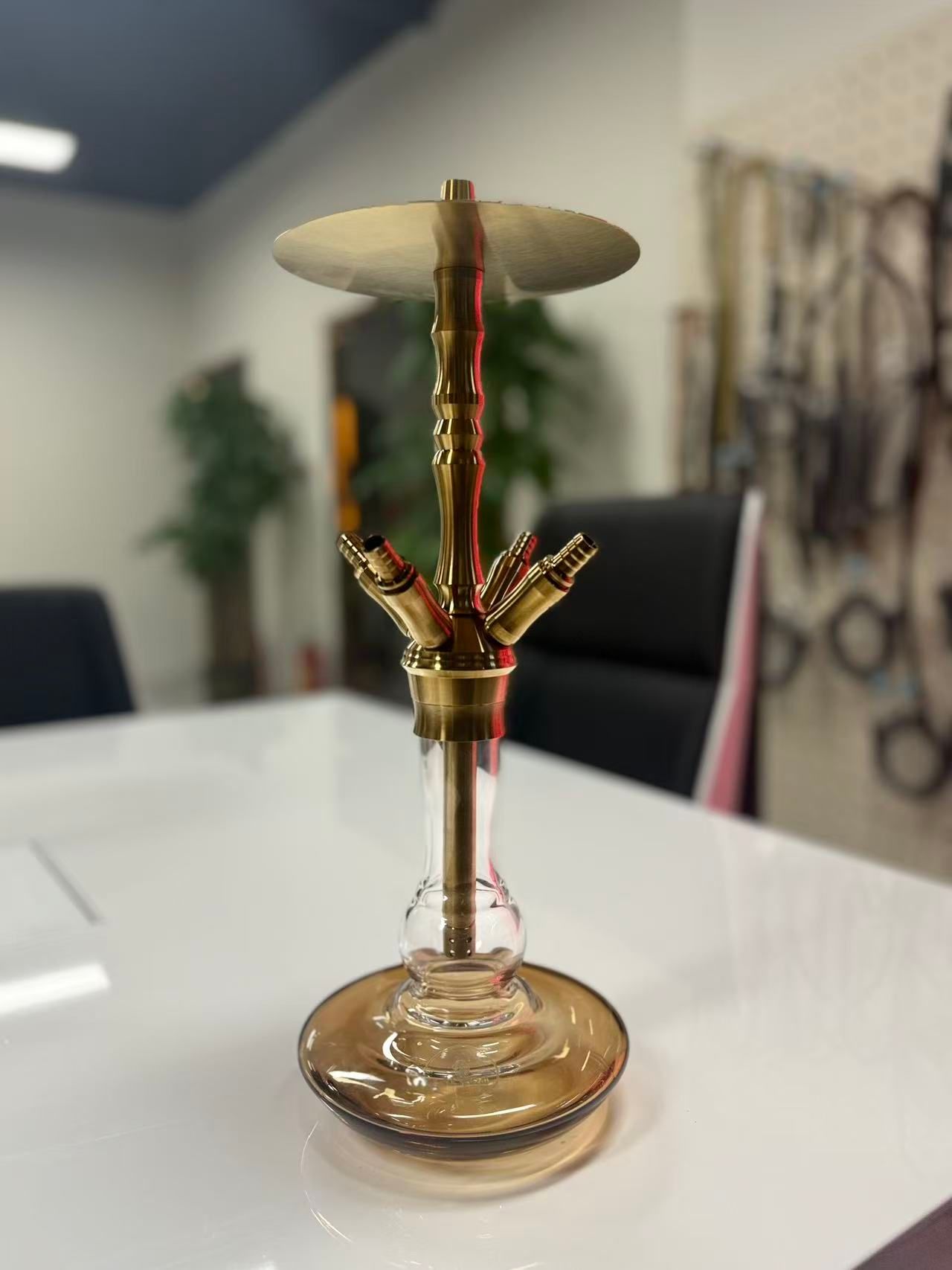 hookah boasts 4 hoses 
