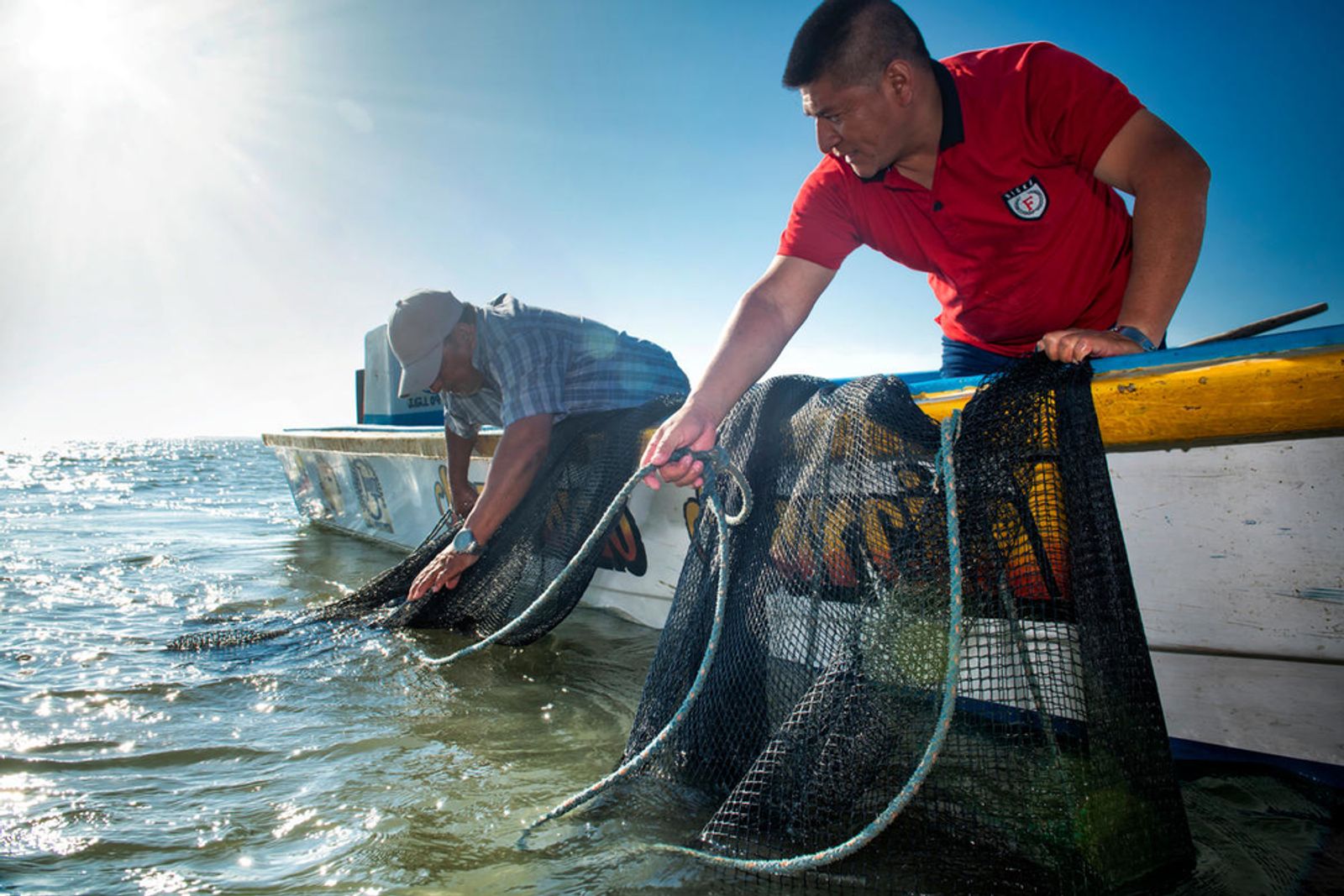 Pesca artesanal de Playas en crisis tras la veda del langostino