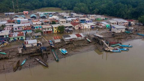 Comunidades pesqueras del Golfo de Guayaquil luchan por recuperarse tras sismo y fuertes lluvias