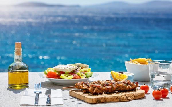 Taste the Magic of Greek Cuisine: The Best Foods to Try in Greece