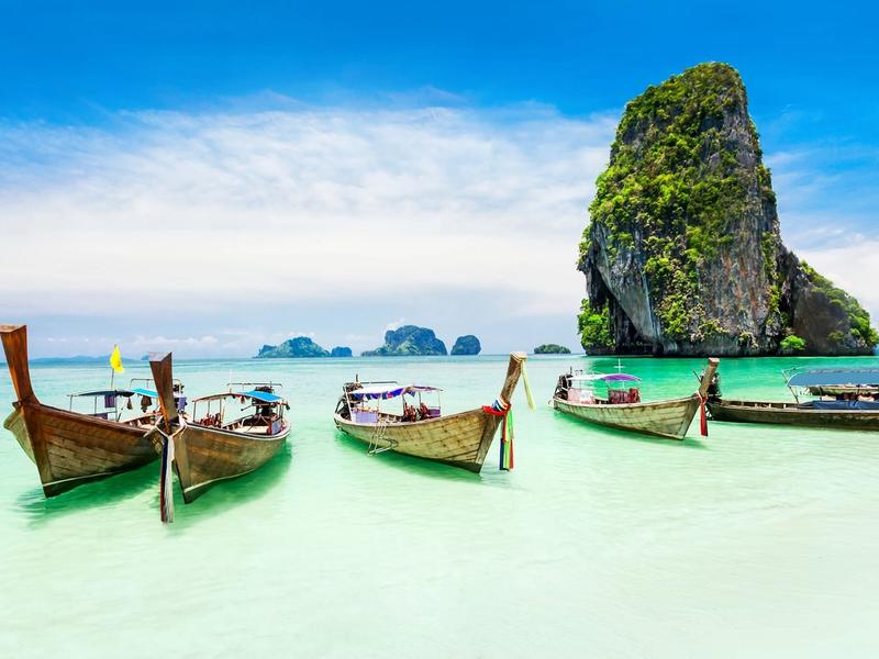 Charter A Yacht Around The Beautiful Island Of Phuket