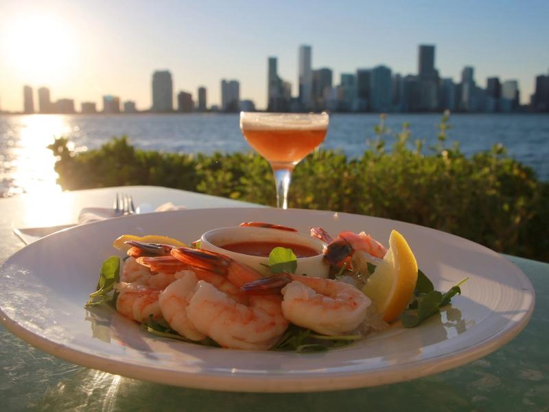 <strong>Best Dining Spots In Miami With Stellar Waterfront Views</strong>