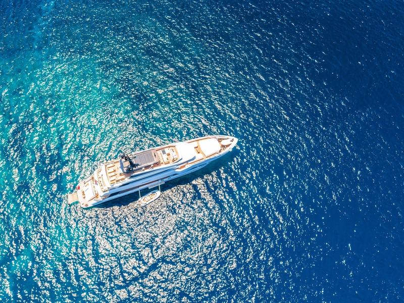 Essential Factors to Consider When Choosing a Superyacht Broker