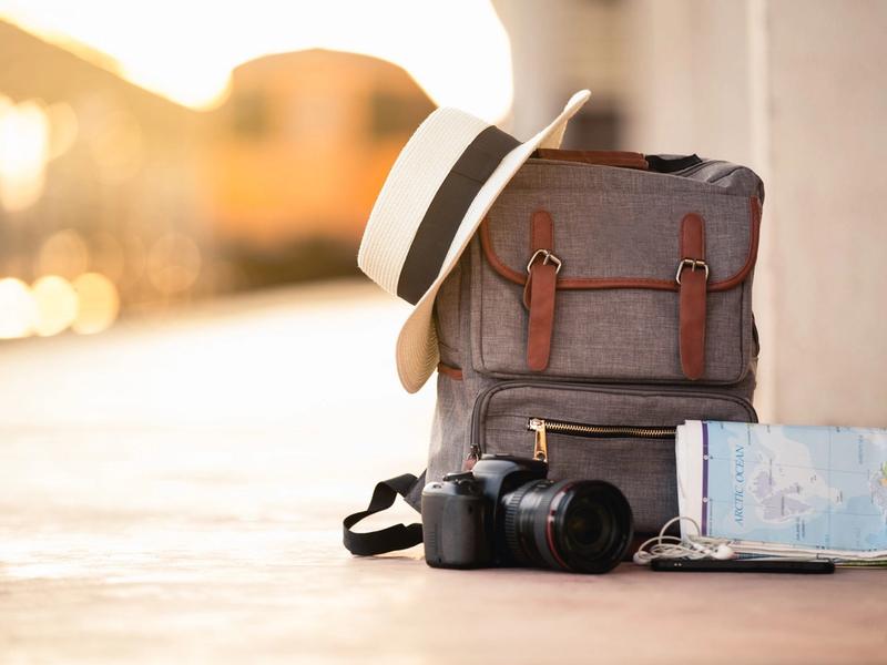A Special Gift for Male Travellers: 6 Things to Make Each Trip Easier and Convenient