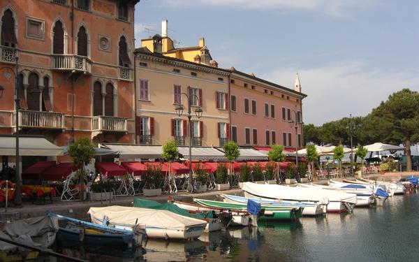 Around Lake Garda – Desenzano del Garda
