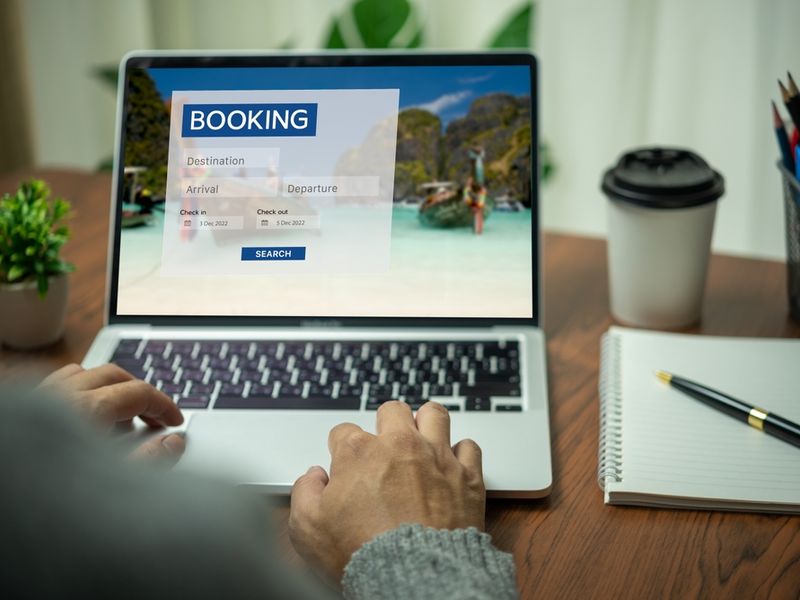 How an all-in-one online tour booking software will up the game of any operator